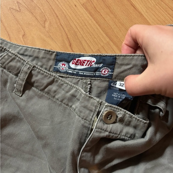 Vintage Genetic Jeans Green Cargo Shorts 100% cotton - Picture 4 of 7